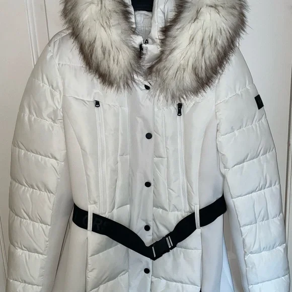 Michael Kors White Puffer Coat with Fur Trim - Picture 5 of 7